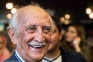 داریوش اسدزاده ، پیشکسوت تاتر ، سینما ، تلوزیون و رادیو ، امروز ۳م شهریور در سن ۹۵ سالگی درگذشت